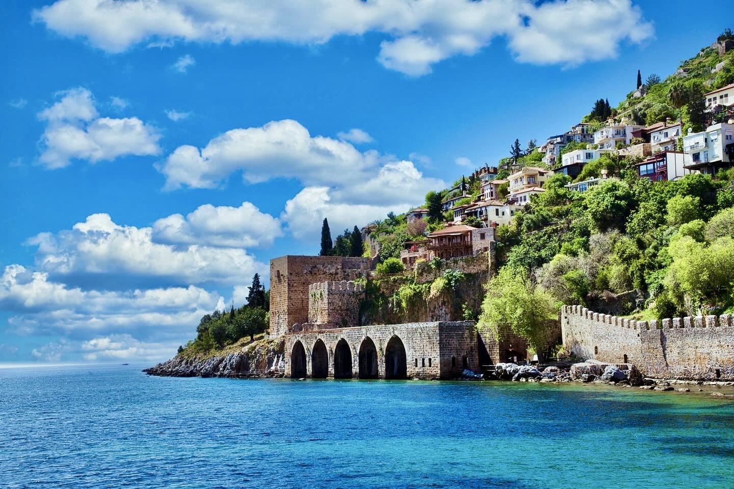 Drohnenaufnahme Alanya Türkei Historische Stadtmauer – Media Travel Lens Luftaufnahmen MENA